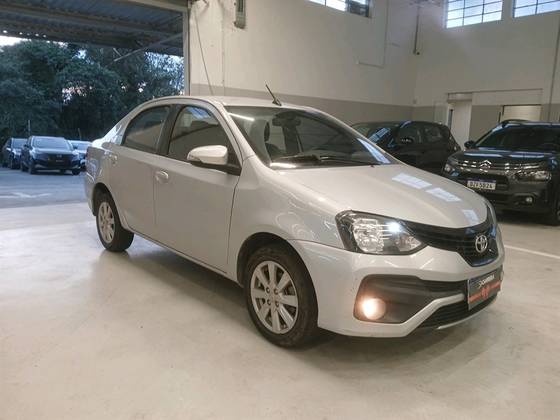 TOYOTA ETIOS 1.5 X PLUS SEDAN 16V FLEX 4P AUTOMÁTICO TOYOTA ETIOS 1.5 X PLUS SEDAN 16V FLEX 4P AUTOMÁTICO